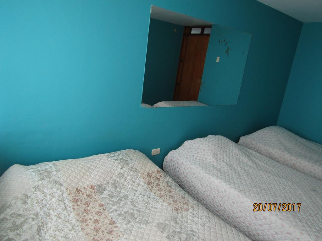 Hostal California Mollendo Buitenkant foto